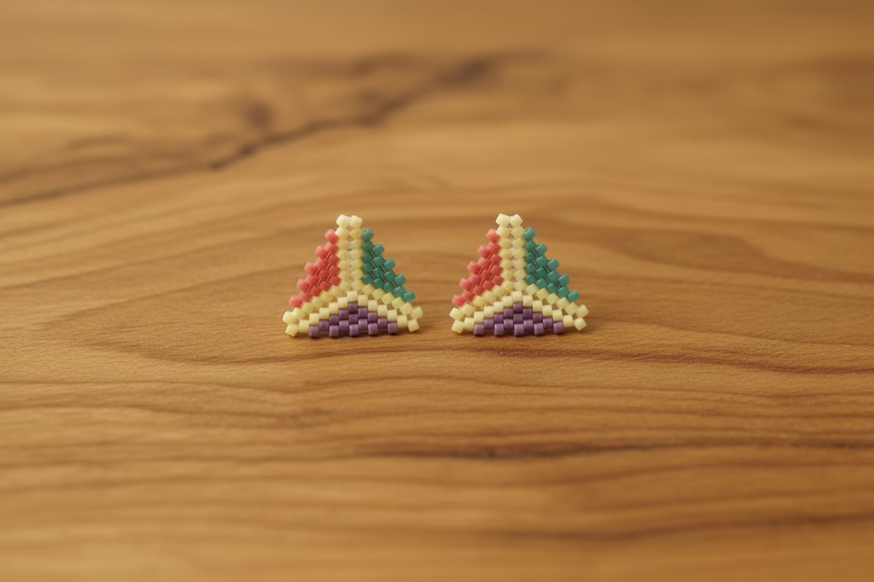 Triangle Posts in Multicolor